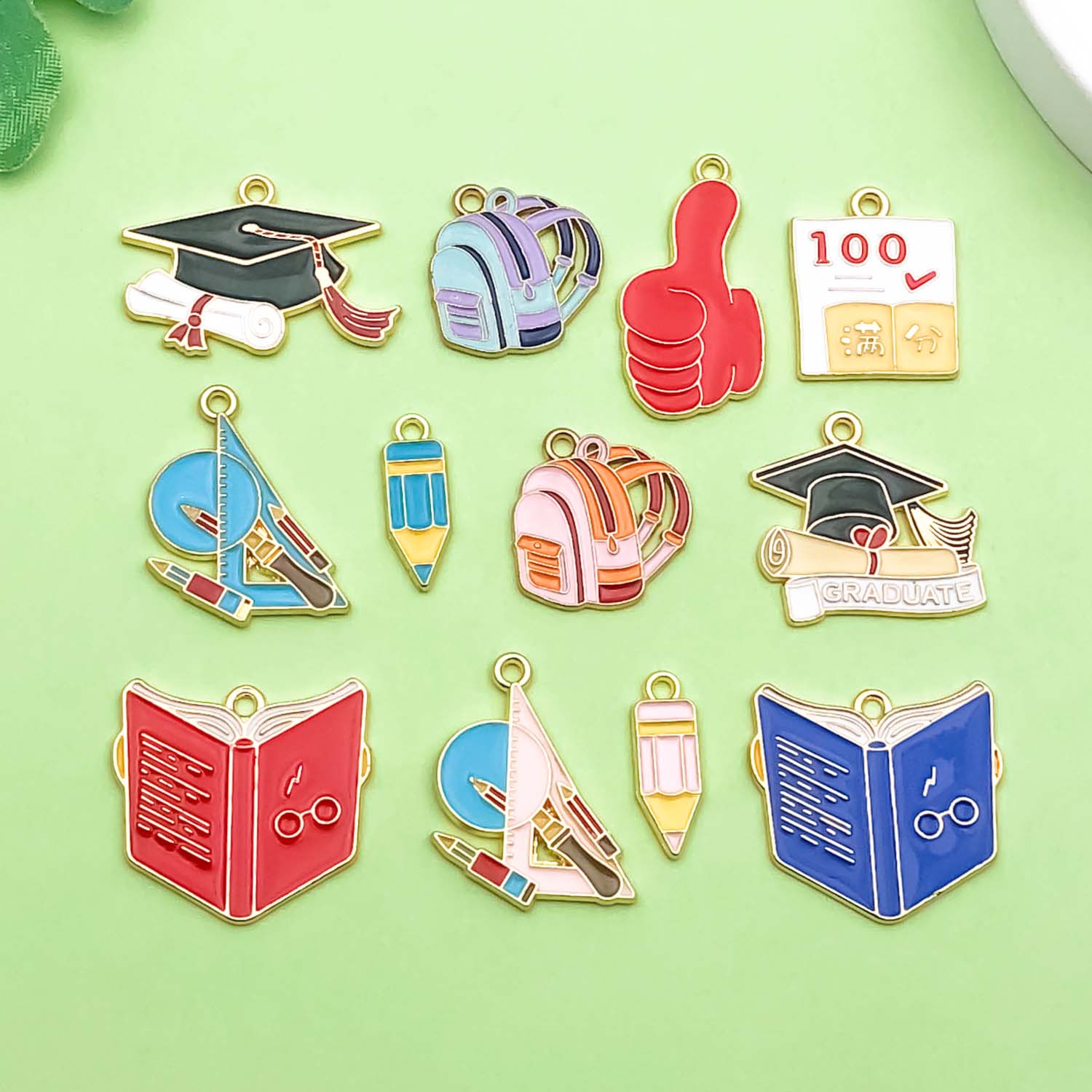 Jewelry Making Guide Book - Подвески на выпускной сезон 10/12 шт.,